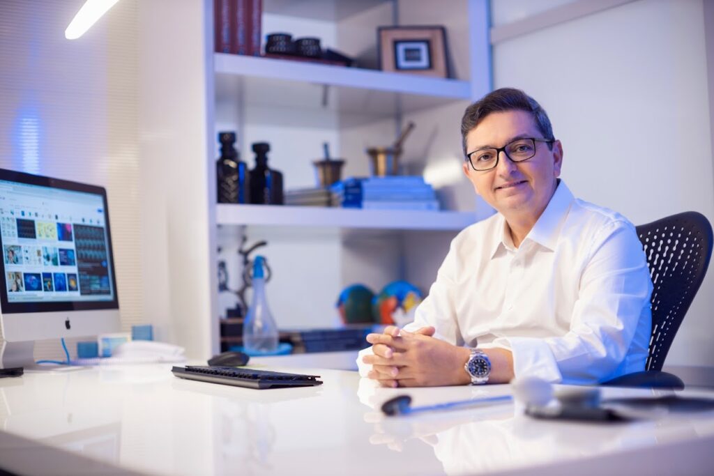 Dr. Sérgio Adrian Fernandes Dantas - Neurocirurgia - Acompanhamento Neurológico Pós-Cirurgia: Por Que É Essencial Para A Recuperação Do Paciente Acompanhamento Neurológico